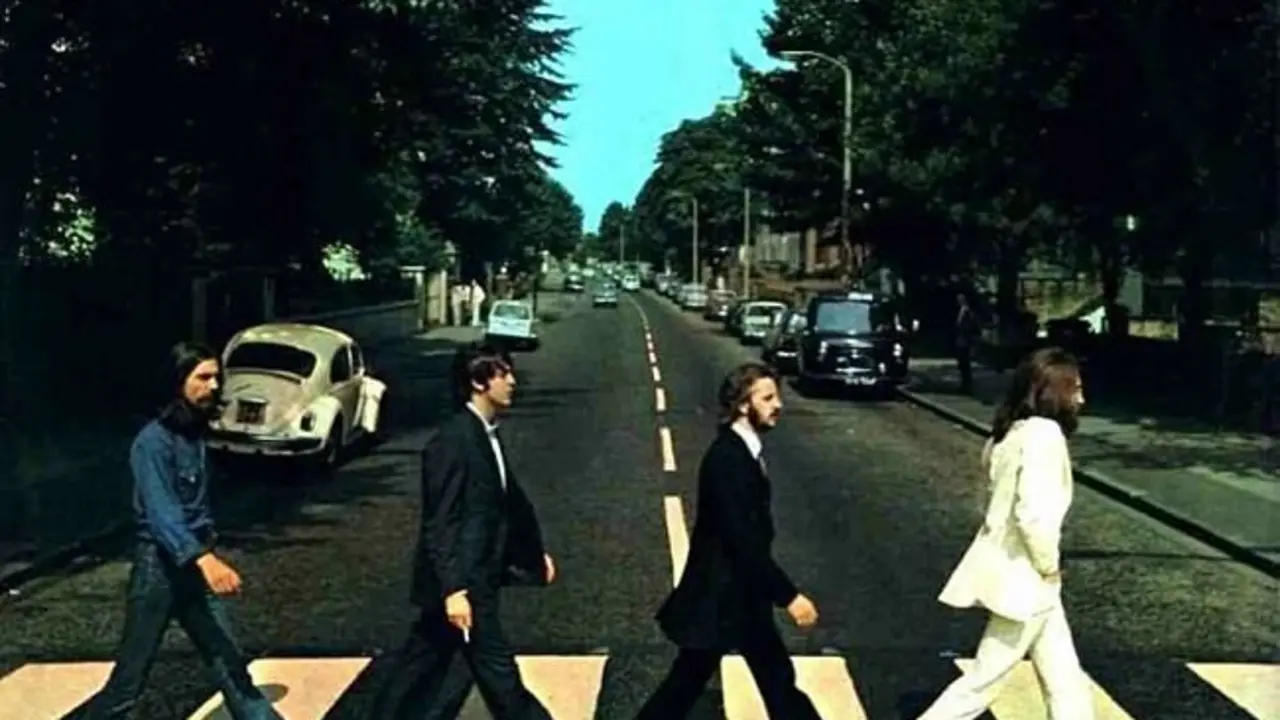 Abbey Road Avenue &ndash; Londres / Iain Mcmillan