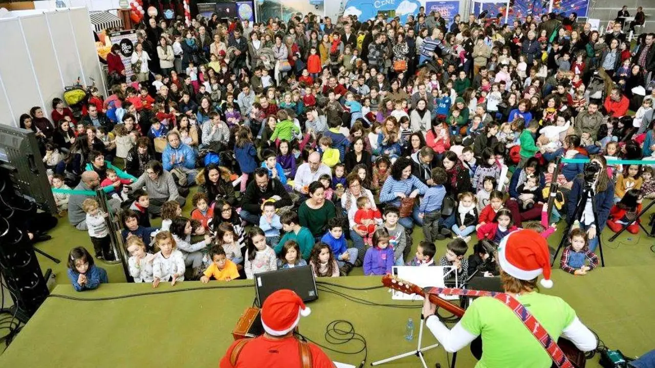 P&uacute;blico infantil en uno de los espect&aacute;culos de Culturgal, el pasado fin de semana en Pontevedra.
