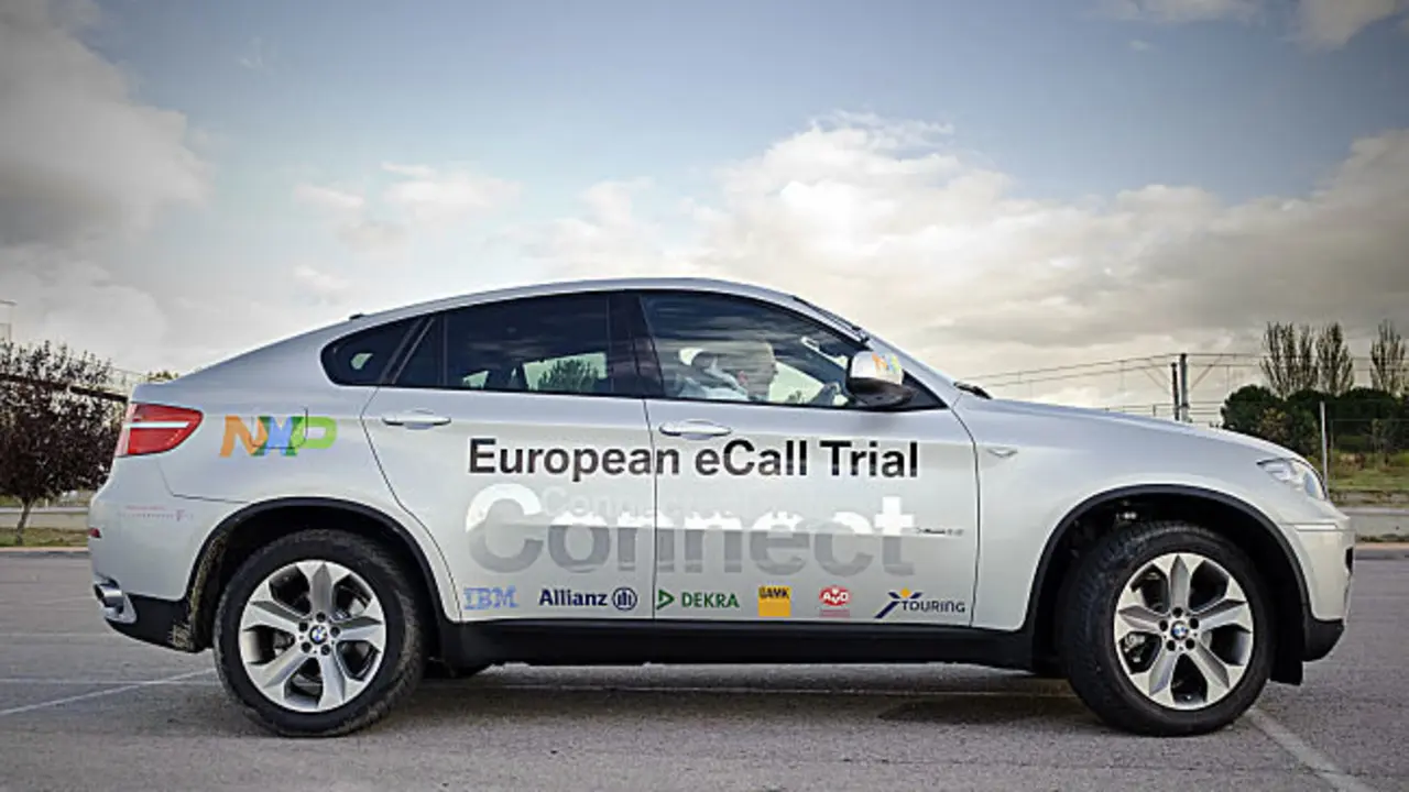 Veh&iacute;culo de pruebas del sistema E-call