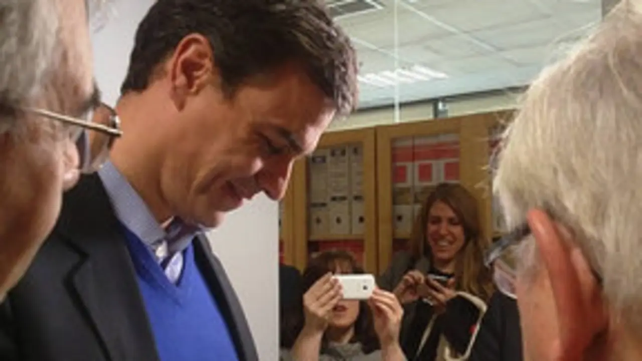 Pedro S&aacute;nchez, en el chat de Mundiario & Diariocritico