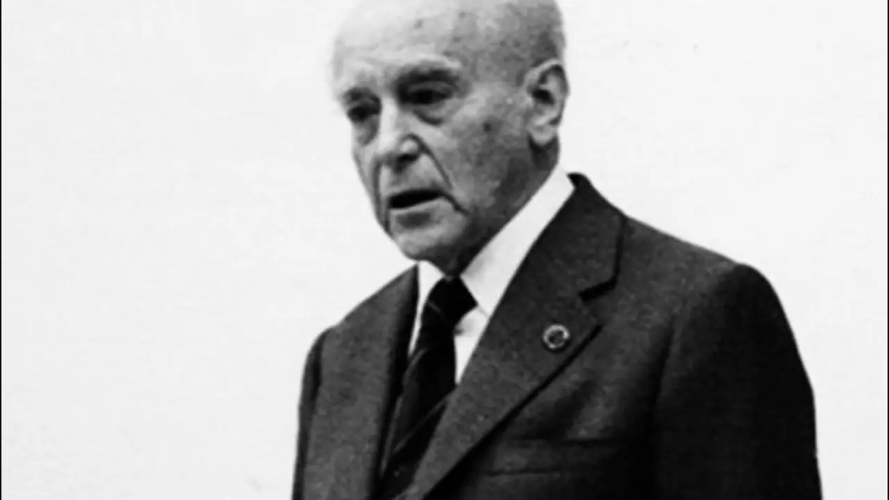 Isidro Parga Pondal.