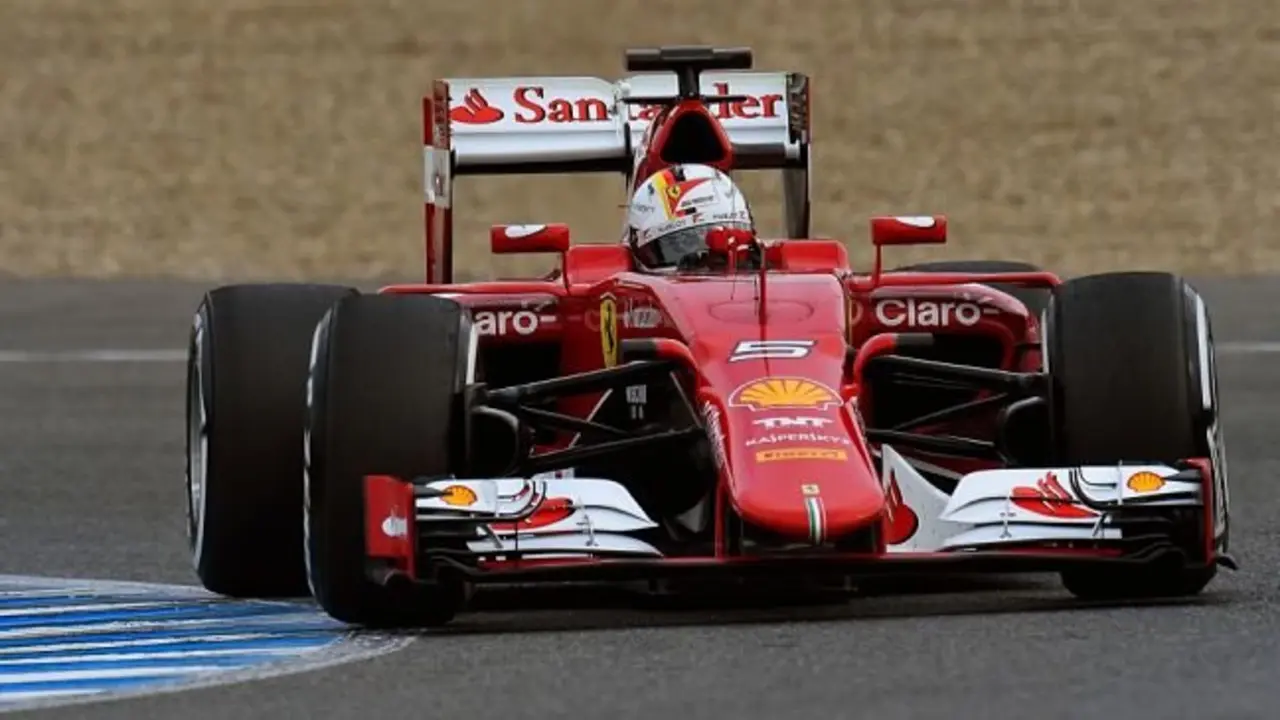 Vettel logra los mejores tiempos en su debut con Ferrai/ferrari.com