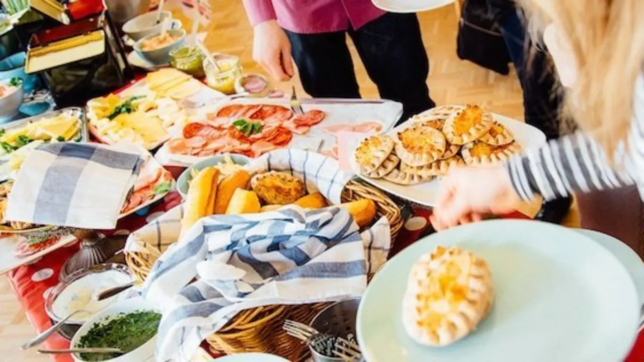 Brunch del Caf&eacute; Koket en el edificio Baldar. Fotograf&iacute;a de Jussi Hellsten.