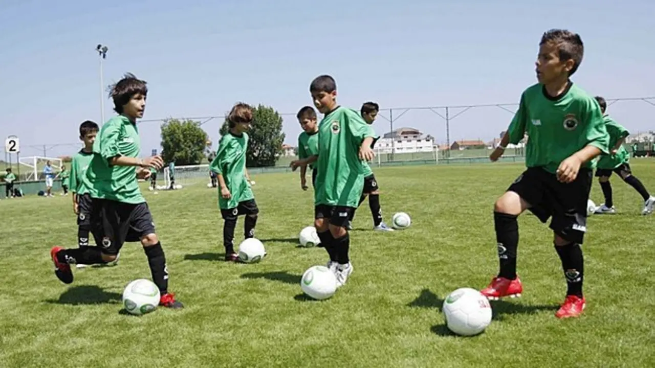 El par&oacute;n afecta desde el f&uacute;tbol base hasta Tercera Divisi&oacute;n.