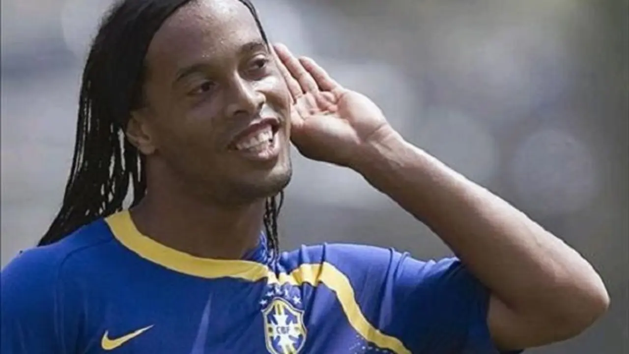 Ronaldinho./ RR SS