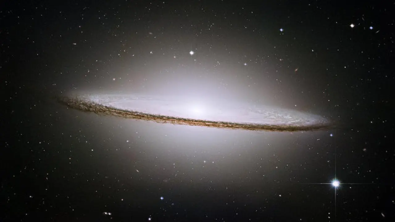 Galaxia del sombrero.