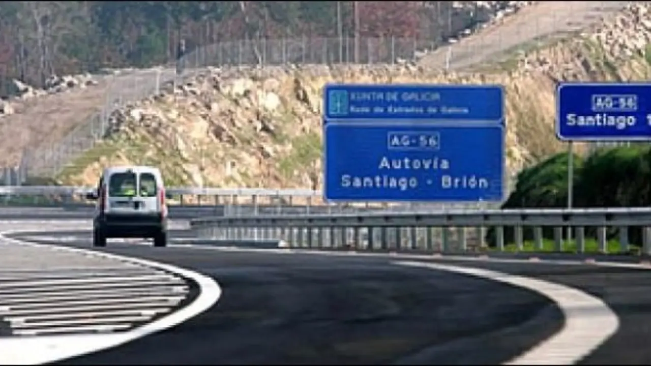 Autov&iacute;a Santiago - Bri&oacute;n. / Mundiario.
