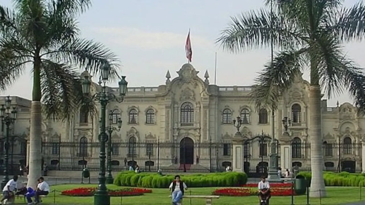 Palacio del Gobierno, Lima, Perú. / S2RD2 - Wikipedia