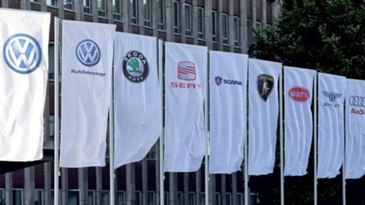 Banderas de las marcas de Volkswagen.
