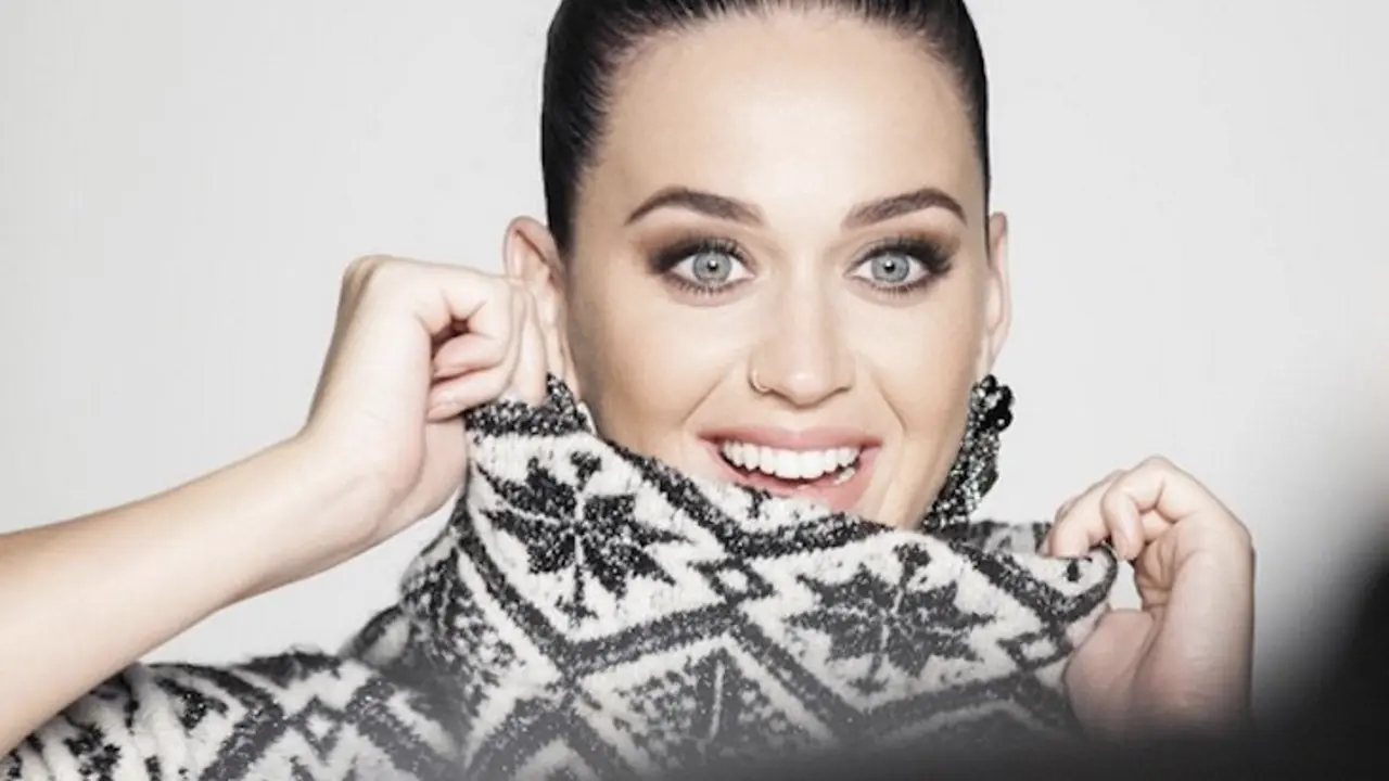 Katy Perry imagen de la campa&ntilde;a de Navidad 2015 de H&M. / H&M