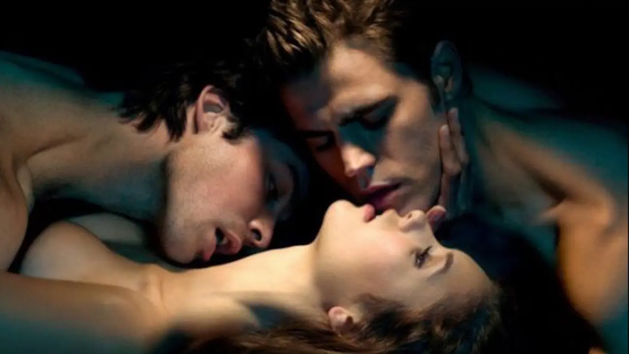 Tr&iacute;o sexual en la serie The Vampire Diaries. / RR SS