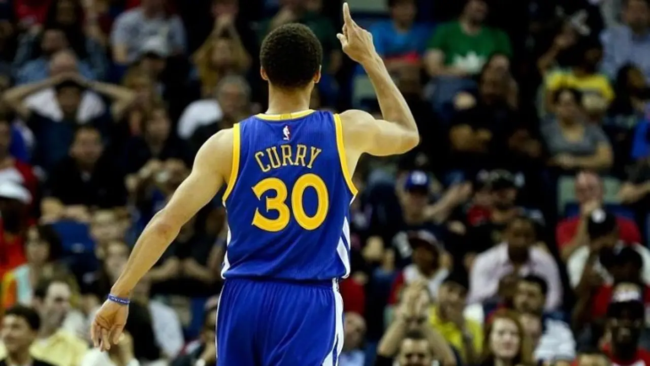 Stephen Curry, l&iacute;der de los Warrrior. / RRSS