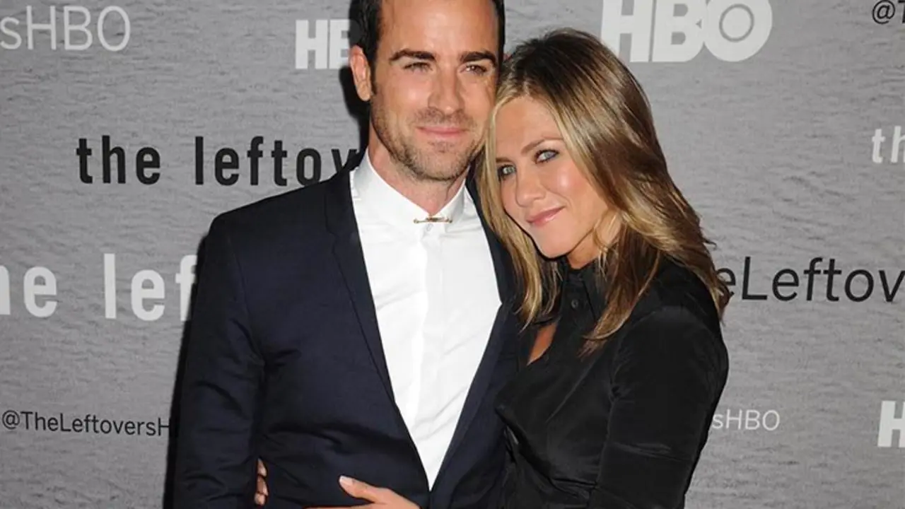 Justin Theroux junto a su esposa Jennifer Aniston.