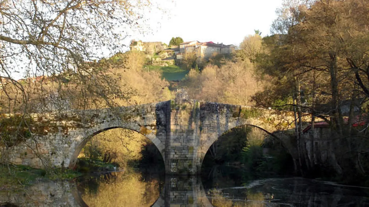 Allariz, puente rom&aacute;nico del siglo XII . / Francisco Pu&ntilde;al