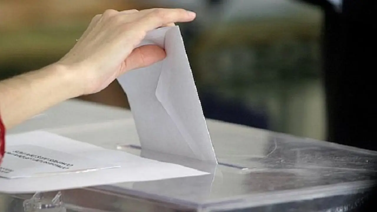 Una urna electoral. / RR SS.