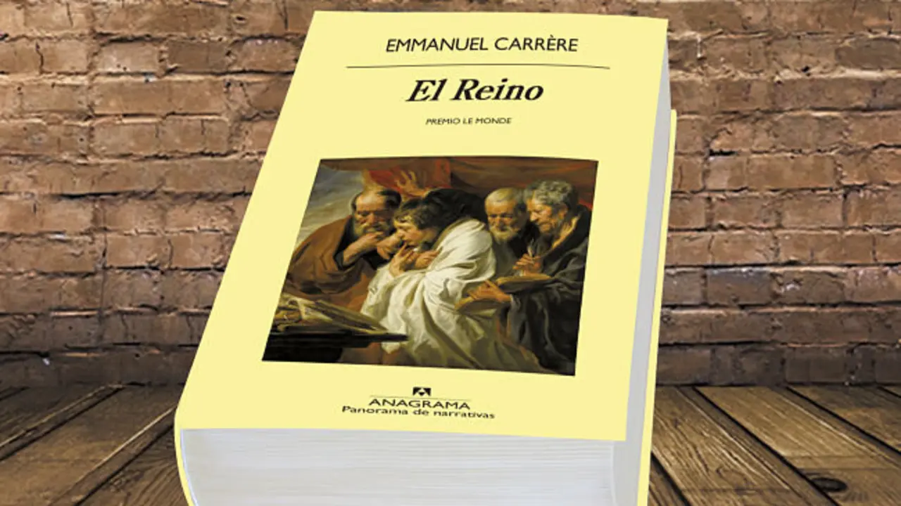 Portada de El Reino, de Emmanuel Carr&egrave;re.