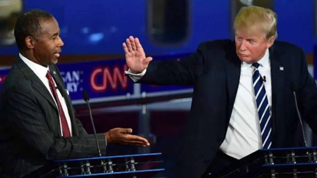 Ben Carson y Donald Trump en un momento del debate de CNN. / CNN