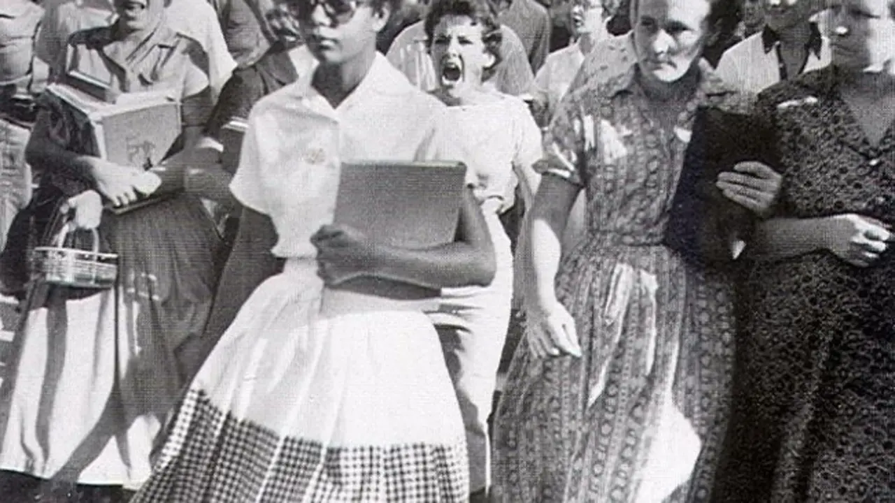 Elizabeth_Eckford_one_of_the_Little_Rock_Nine_opt