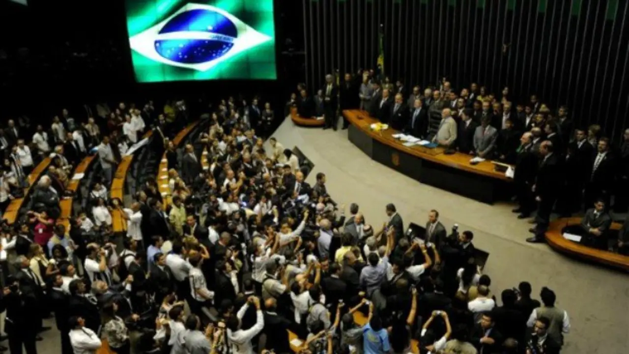 Parlamento Brasile&ntilde;o. / Telesur