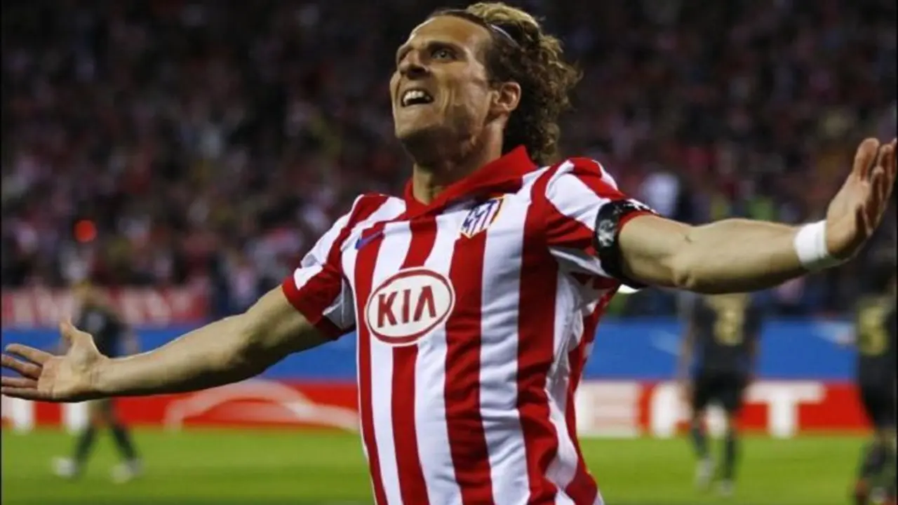 Diego Forlan repas&oacute; la acualidad rojiblanca en 888sport. / RRSS