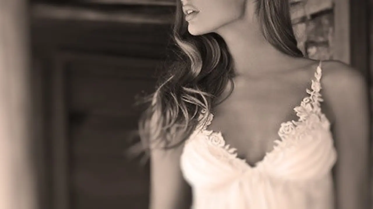 Mujer en camisón.