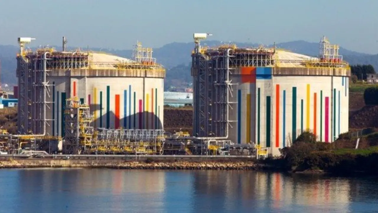 Planta de gas de Reganosa, en Mugardos (A Coruña).