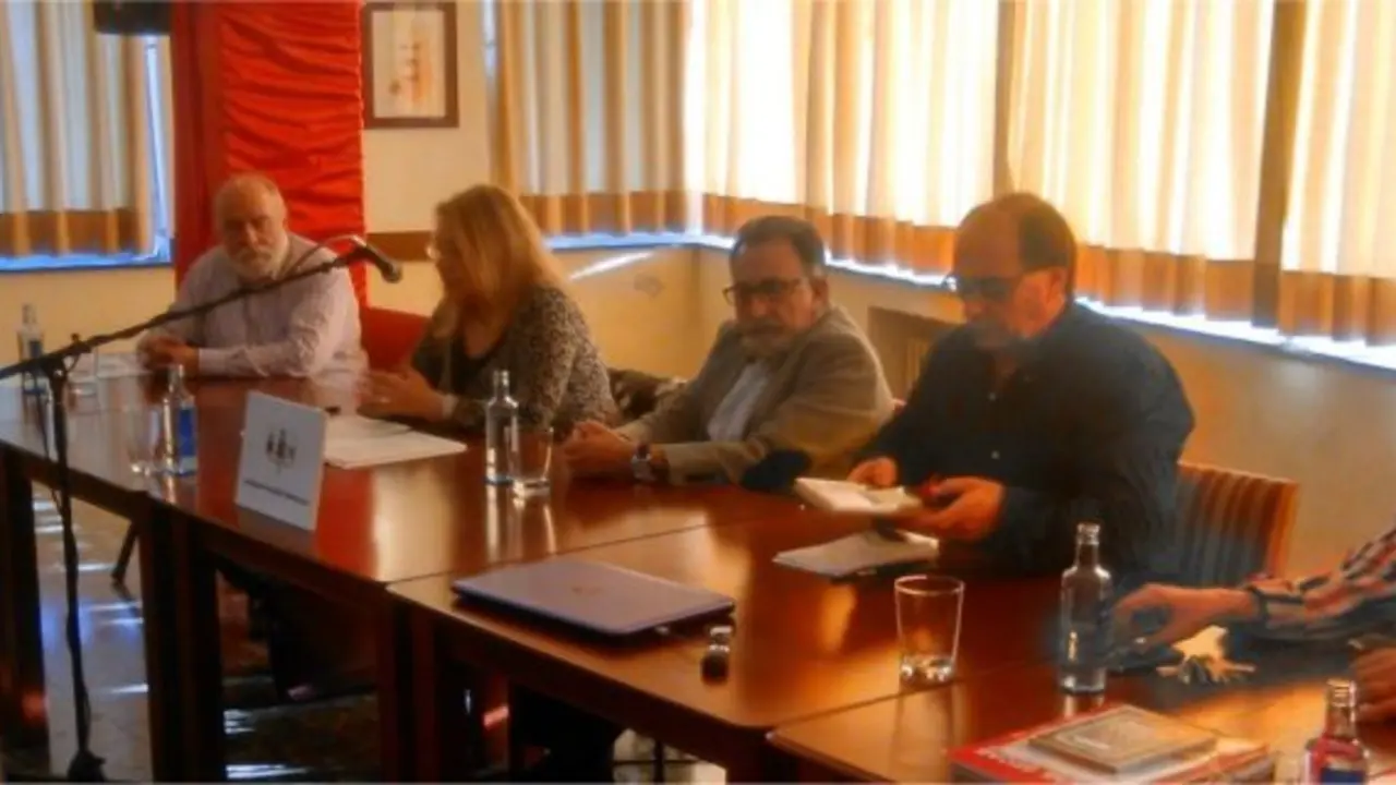Casino de O Barco donde se homenaje&oacute; a Manuel Mar&iacute;a