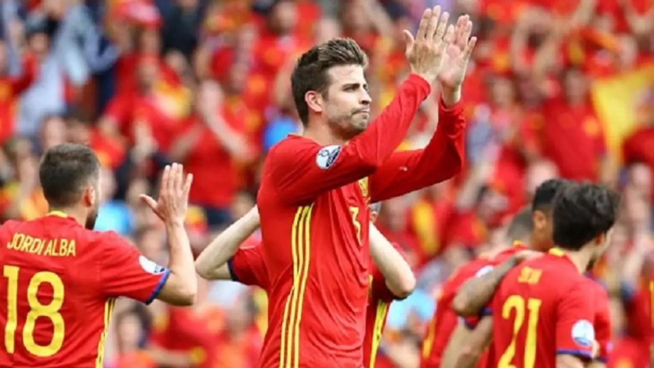 Piqu&eacute; salv&oacute; a la selecci&oacute;n espa&ntilde;ola. / RRSS