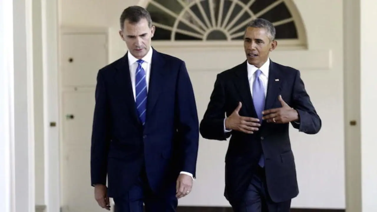 Barack Obama platica con el Rey Felipe VI. / elconfidencial.com