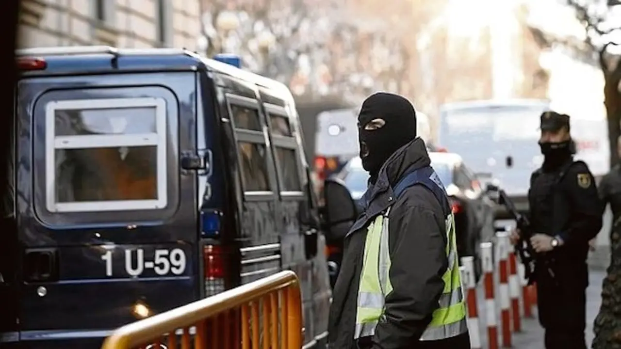 Control antiexplosivo en España. / abc.es