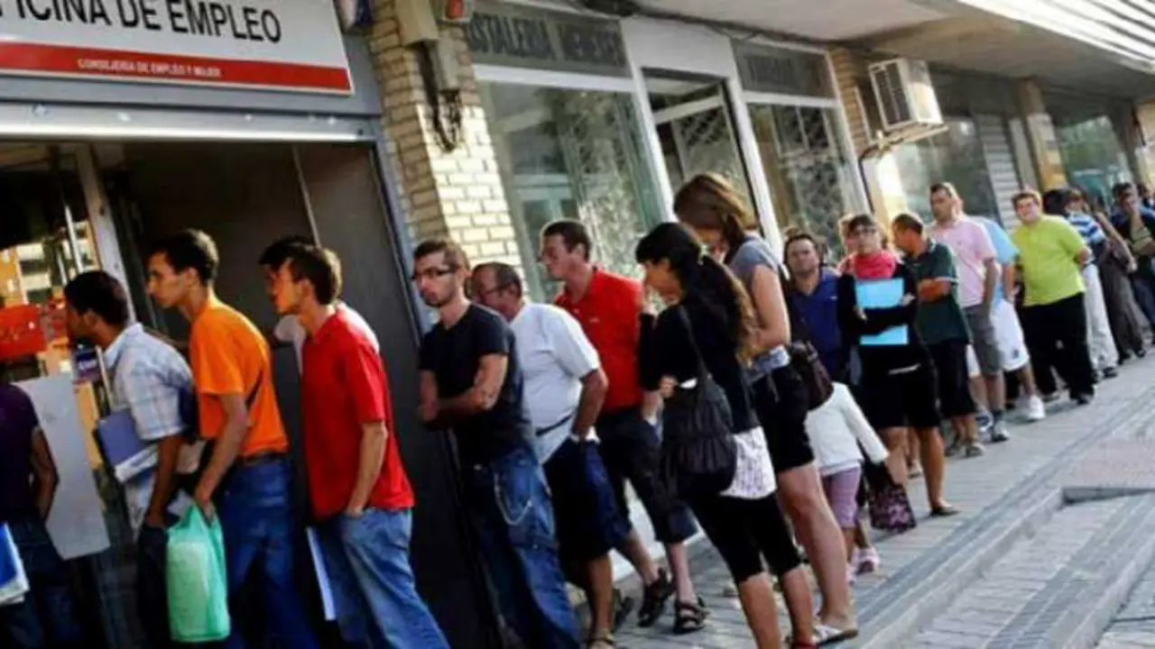 Desempleo en Espa&ntilde;a. / Mundiario