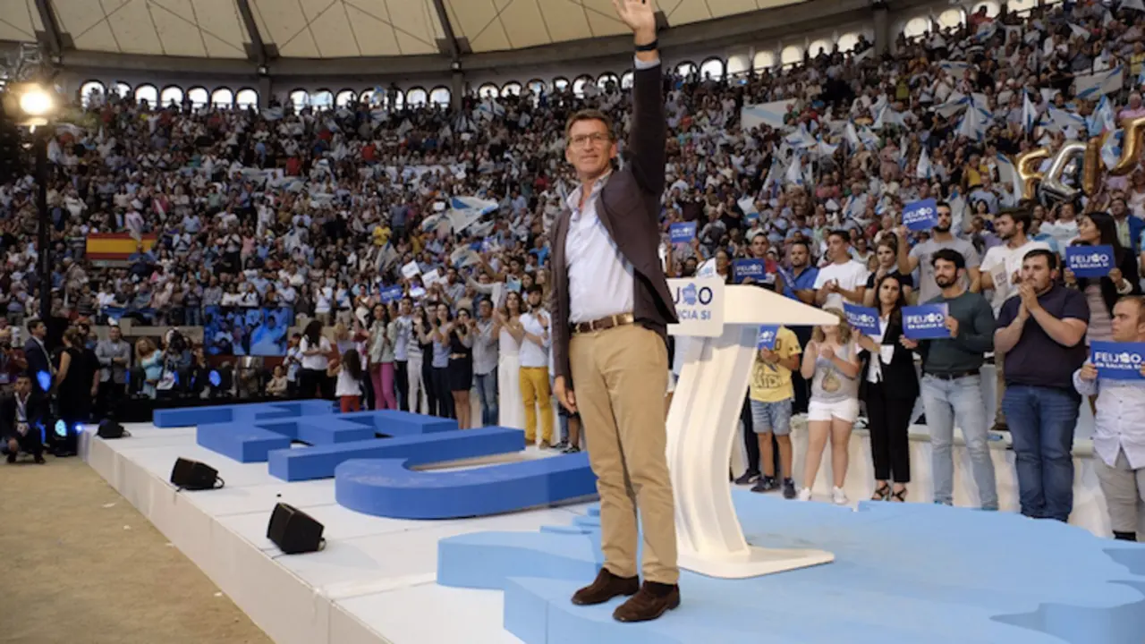 Acto de Feij&oacute;o en Pontevedra. / @FeijooGalicia