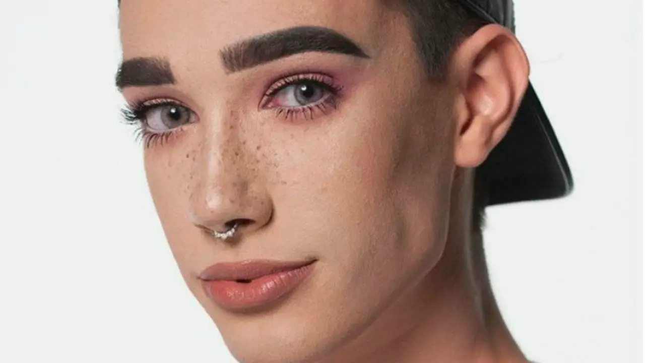 James Charles es el nuevo rostro de Cover Girl./ Cover Girl