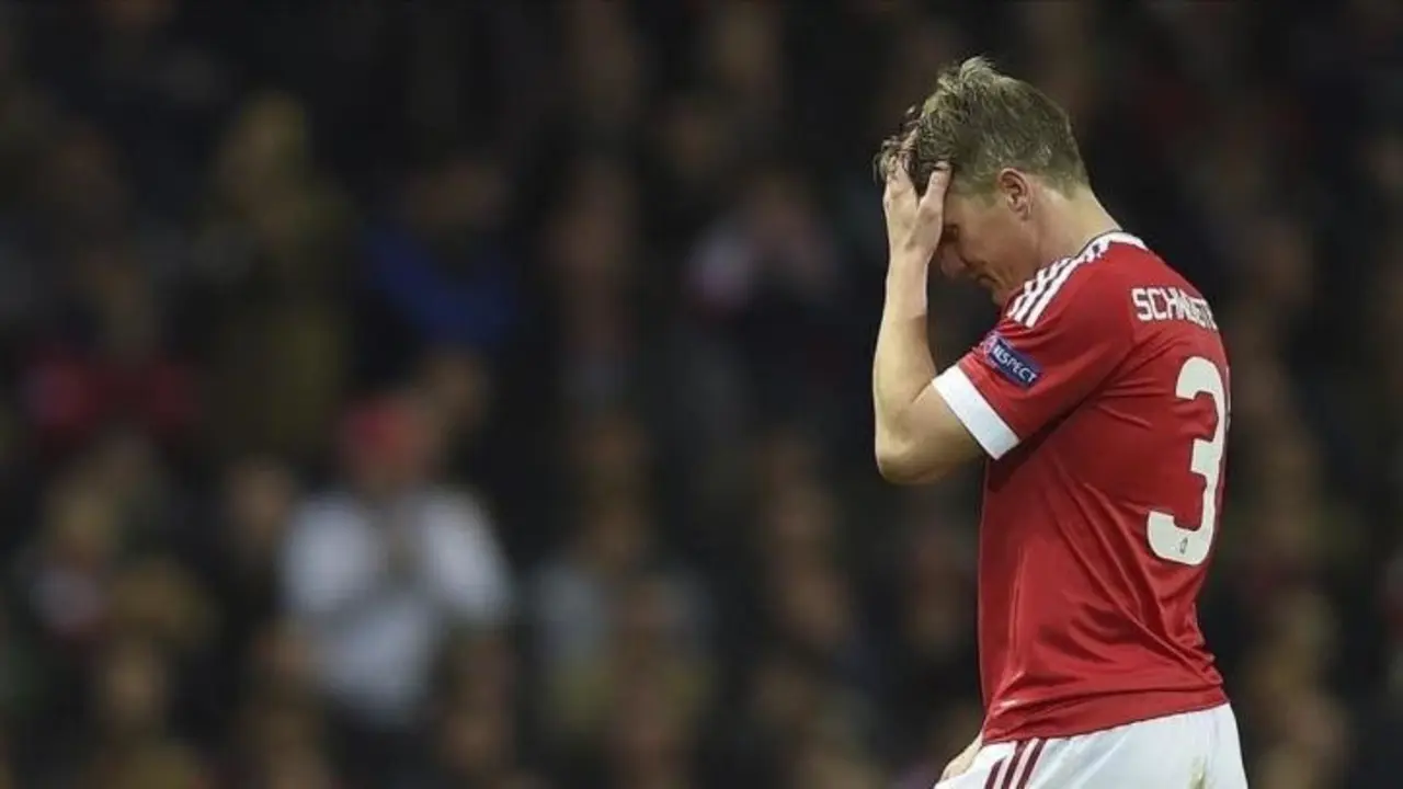 jugador-aleman-del-manchester-united-bastian-schweinsteiger-durante-partido-champions-2015-16-1470129196689