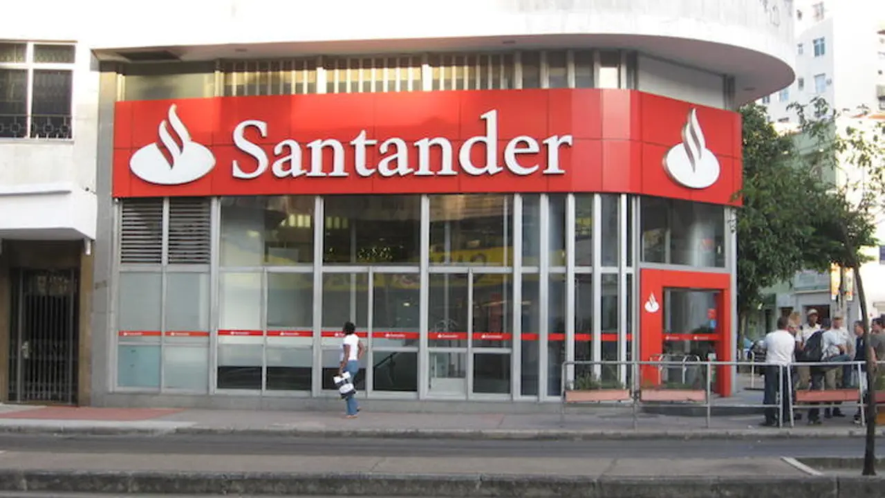 Oficina del Banco Santander. / RRSS