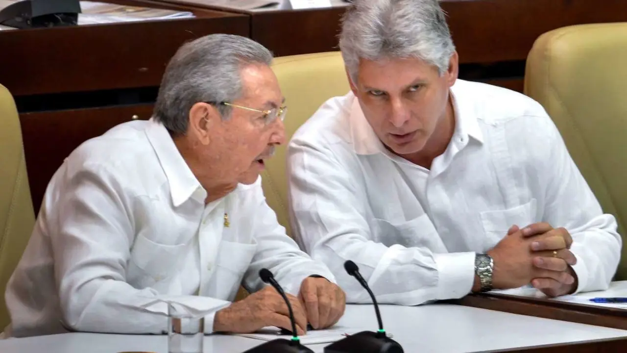 Raúl Castro y Miguel Díaz-Canel.