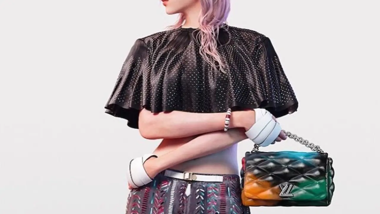 Modelo de Louis Vuitton.