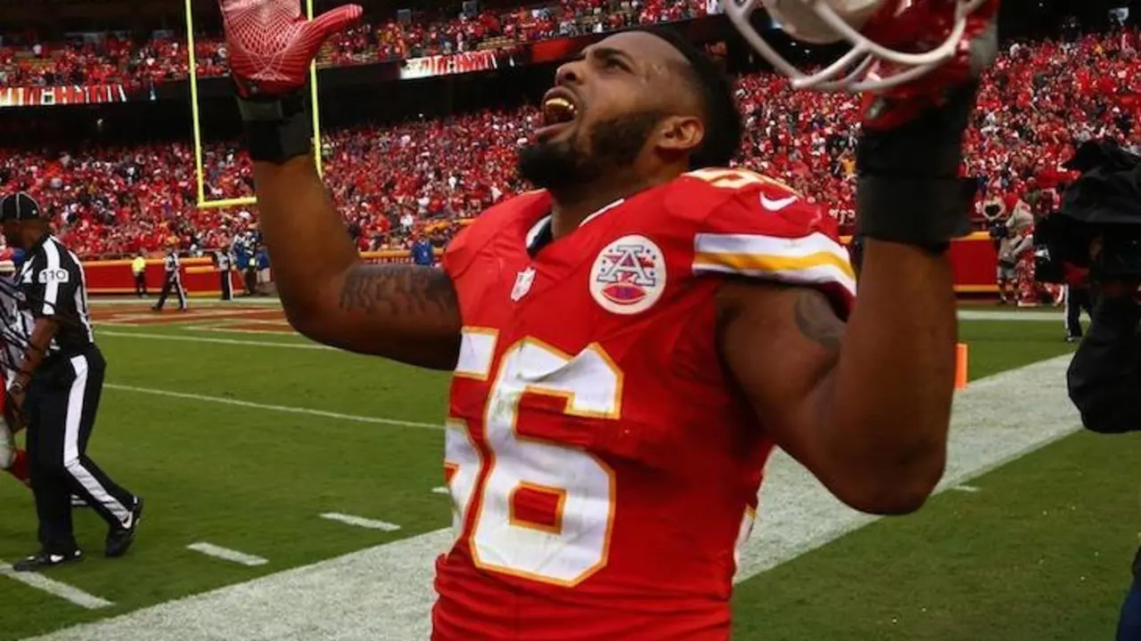 Derrick Johnson, de los Kansas City Chiefs. / Facebook.