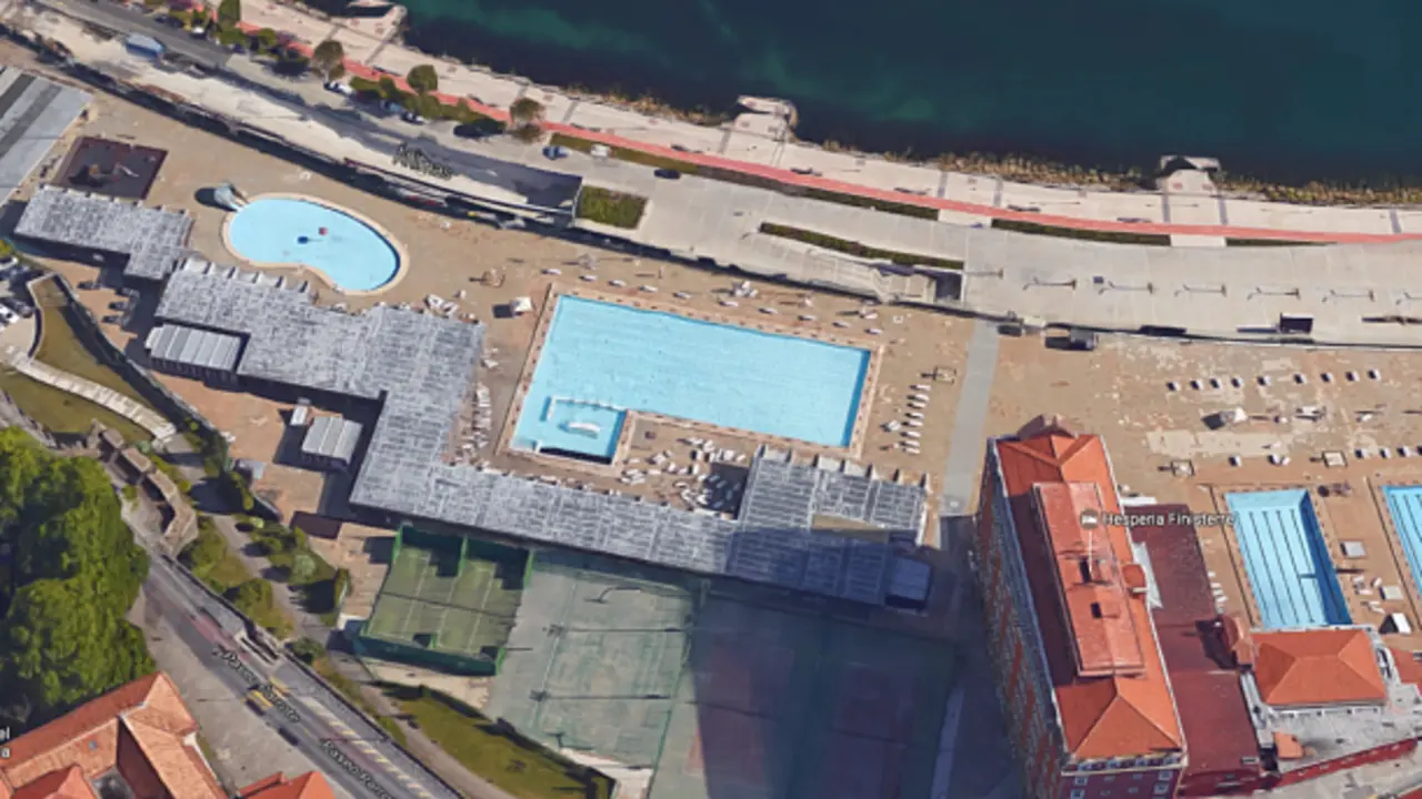 El complejo en vías de privatización en A Coruña. / Google
