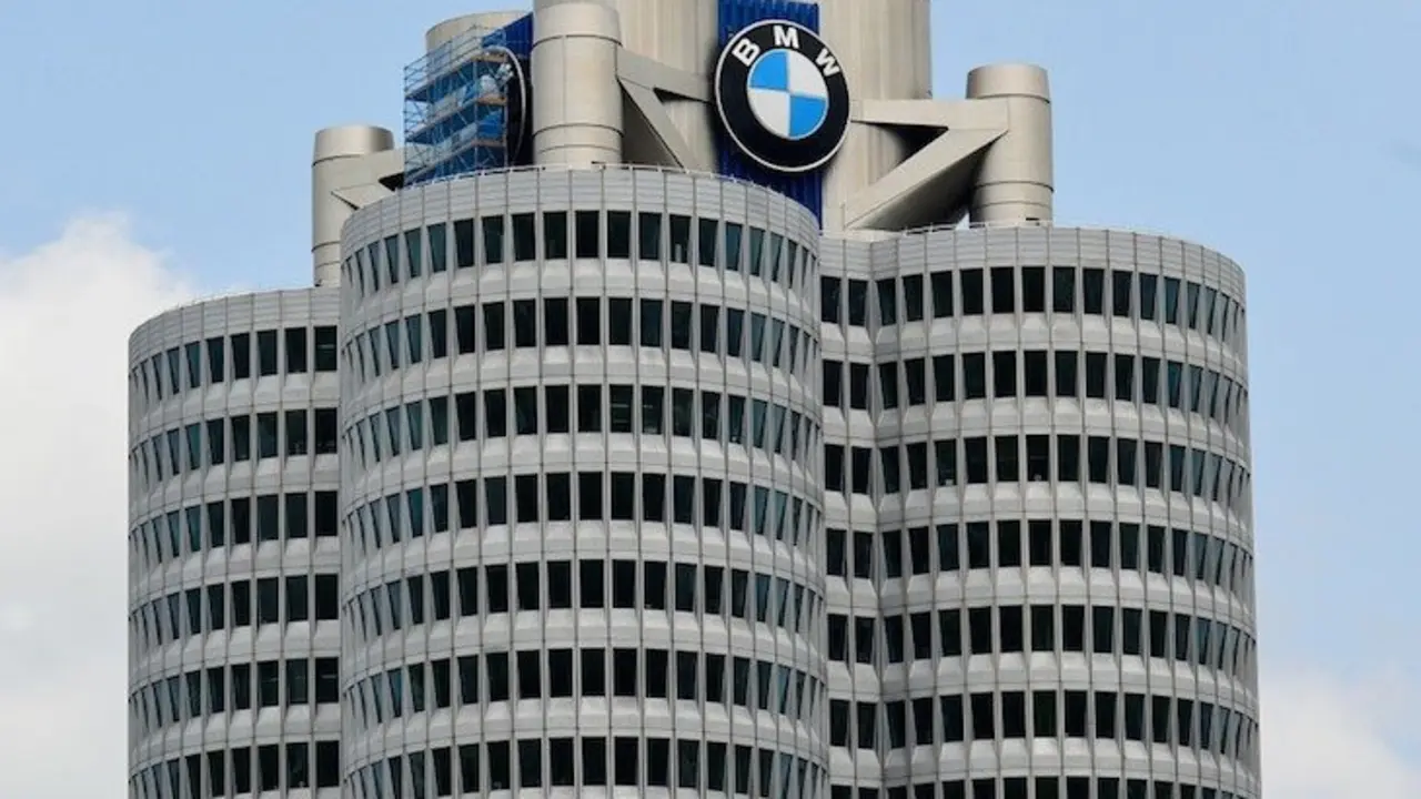 Edificio de BMW. / RRSS