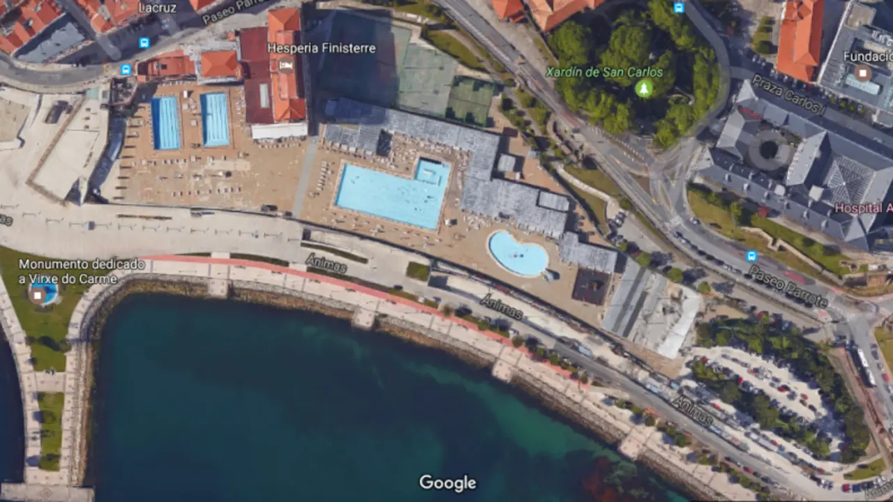 Complejo de la Solana y el hotel Finisterre, en A Coruña. / Google