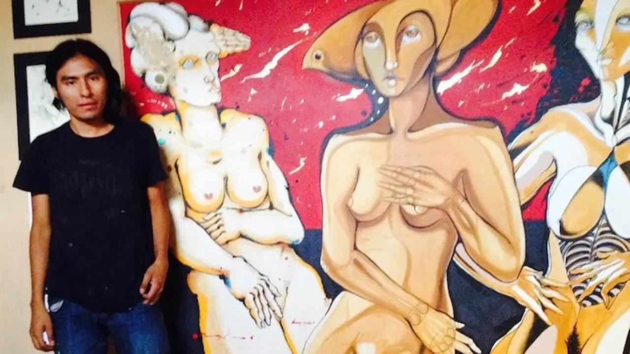Kevin Mérida con su obra. / AM