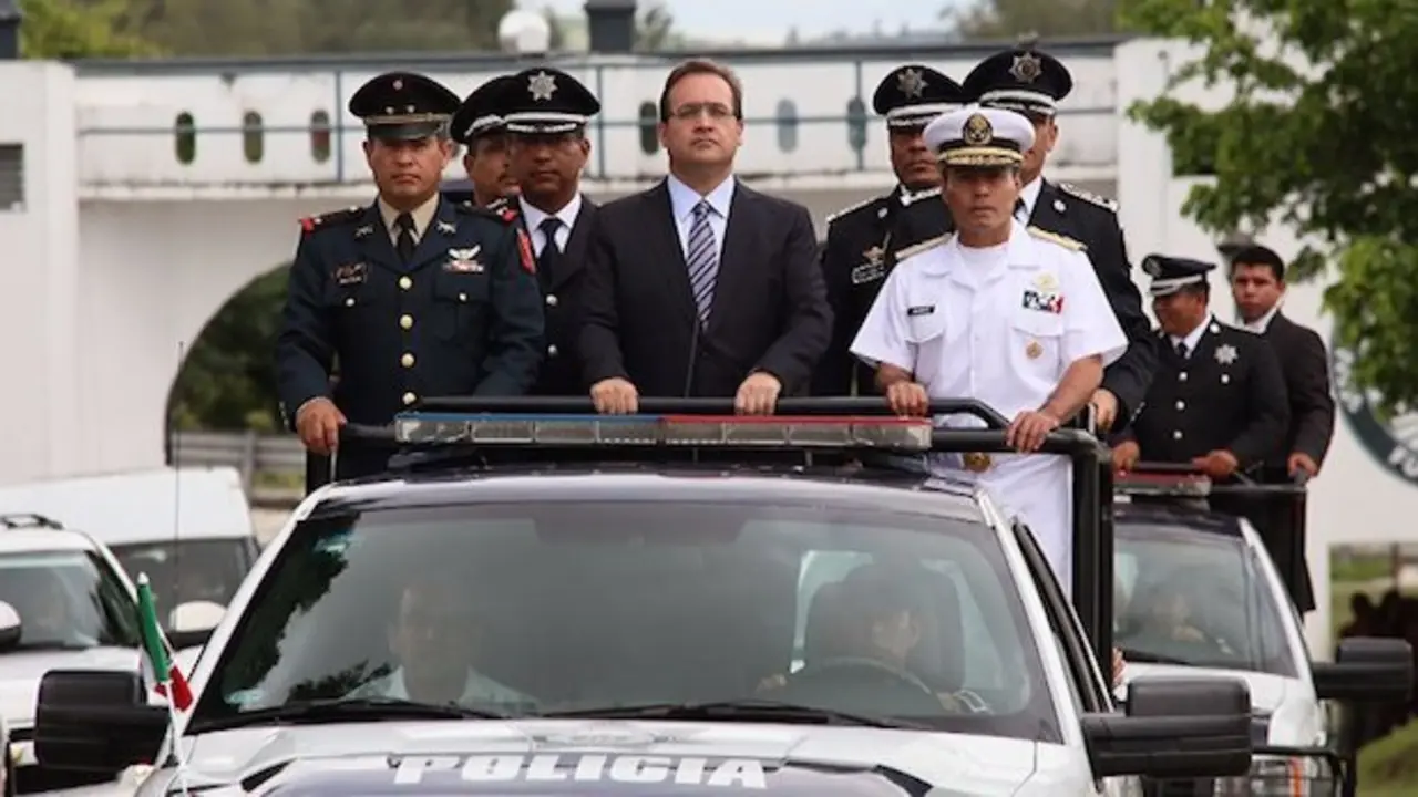 Javier Duarte (centro) exgobernador de Veracruz. / Twitter.