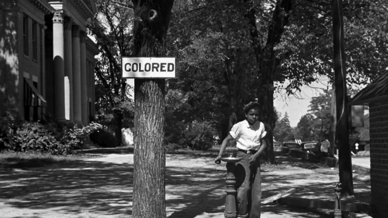 Segregaci&oacute;n racial