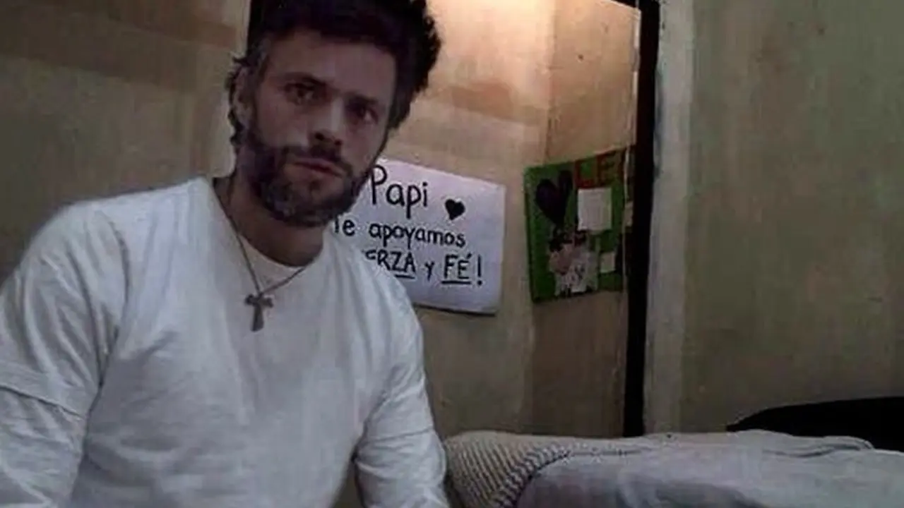 Leopoldo López dentro de la cárcel. / RRSS