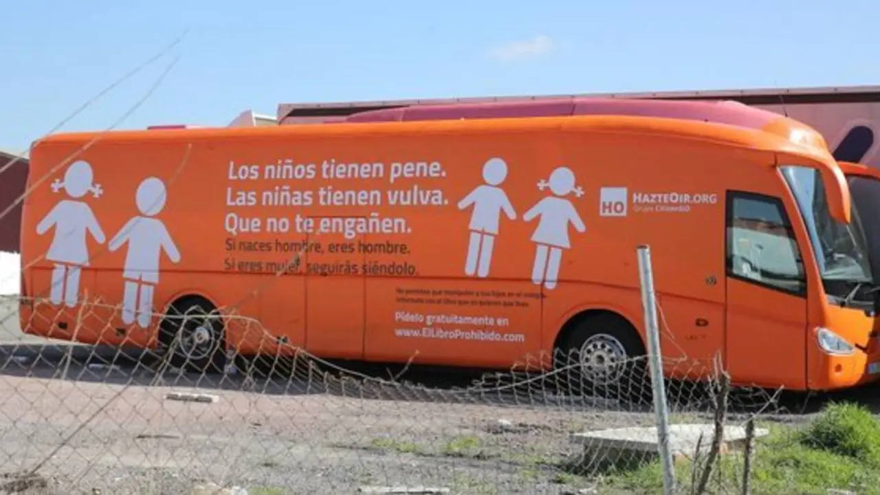 El bus de HazteOir.