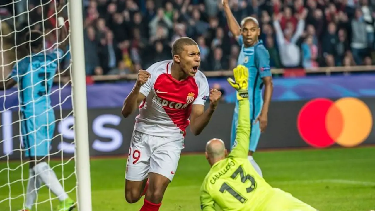 Mbappe celebra su gol contra el Mónaco frente al City. / Twitter