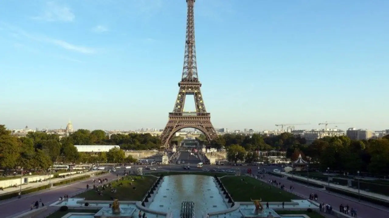 La Torre Eiffel. / toureiffel.paris