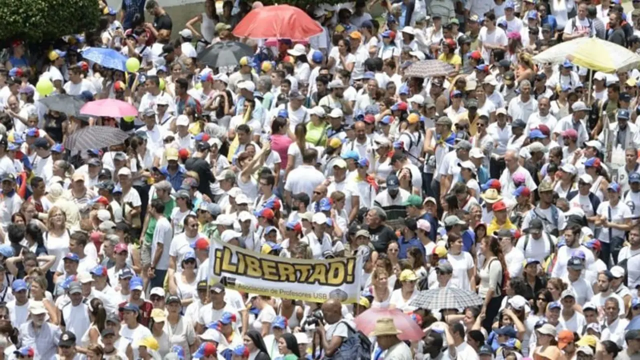 Protesta de opositores en Venezuela. / elestimulo.com