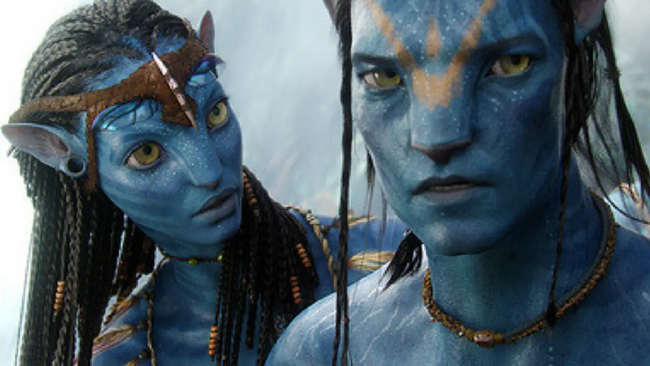 Zoe Saldana, actriz, como Neytiri; y Sam Worthingtong, actor, como Jake Sully. Wikipedia.